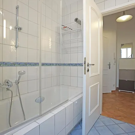Apartment To Hus - Strandnah